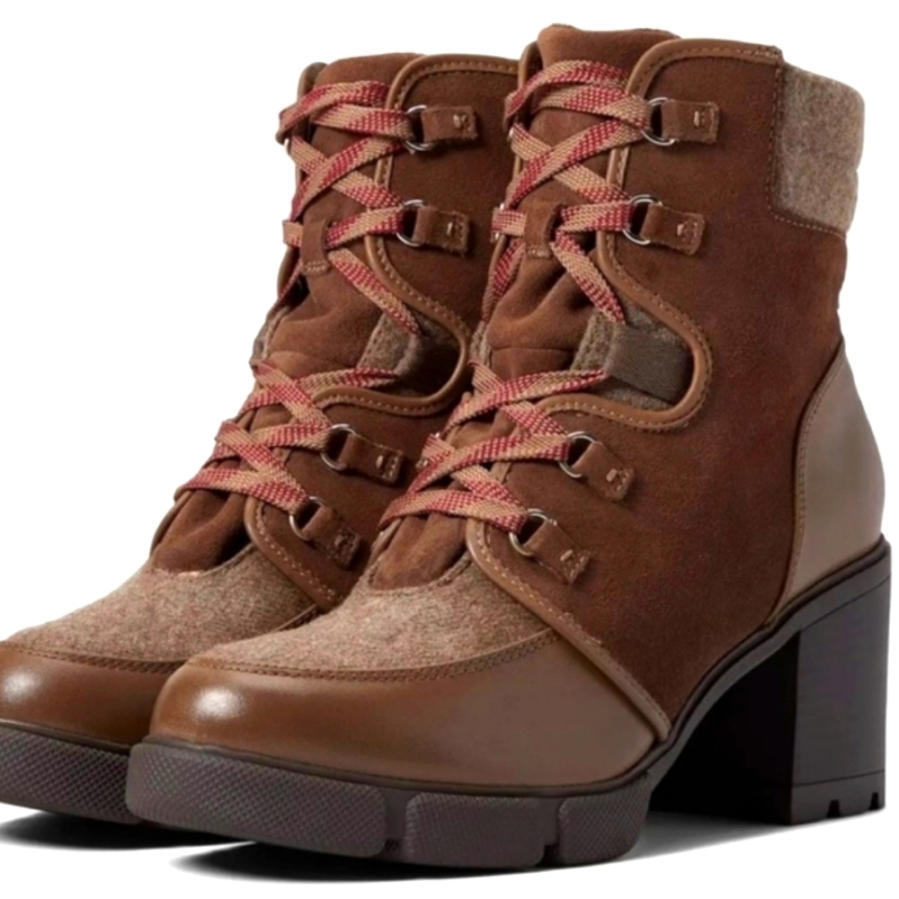 NATURALIZER Womens  Myla Round Toe Stacked Heel Leather Booties...Size 8.5